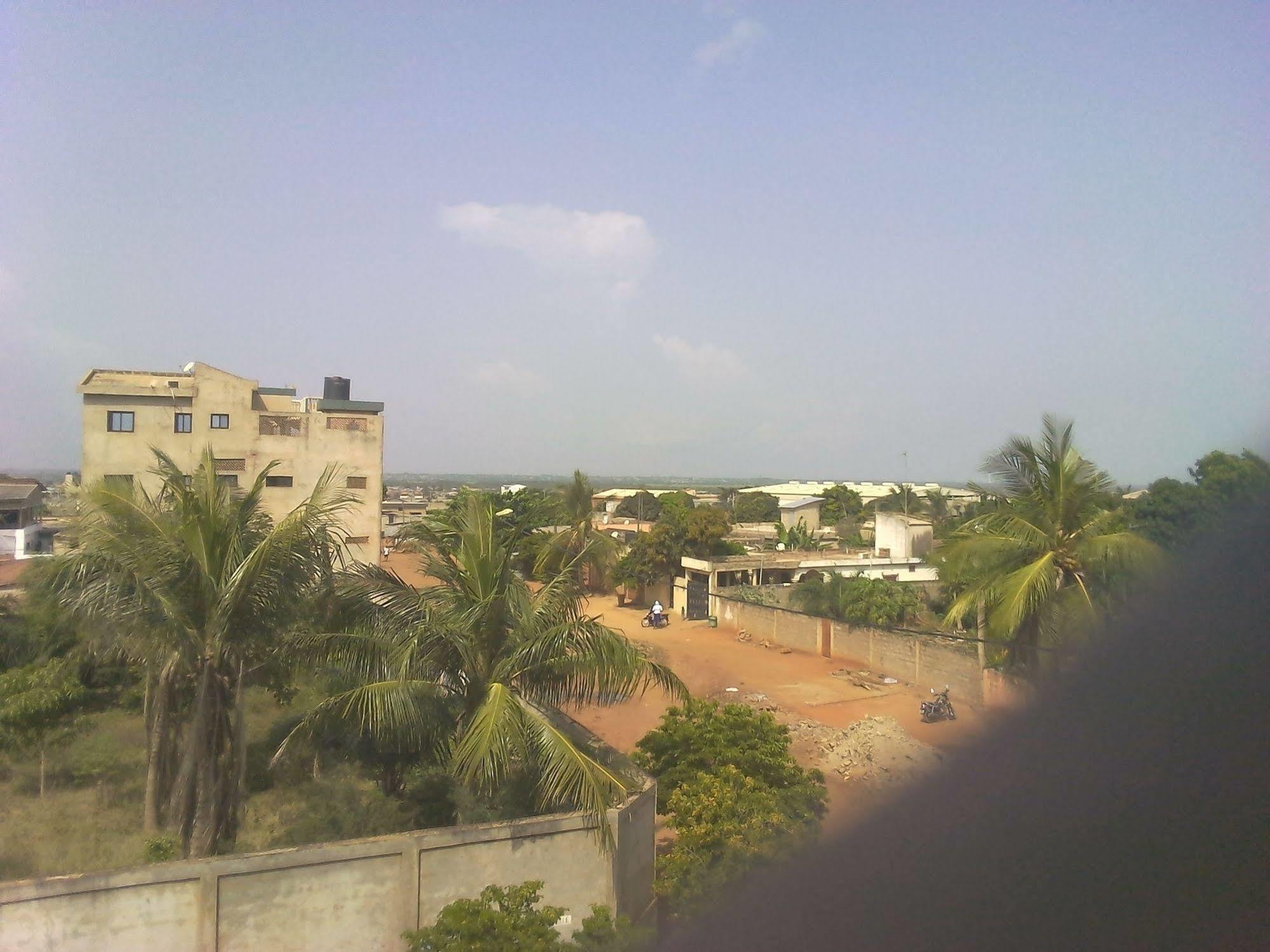 Marys Guest House Lome Exterior photo